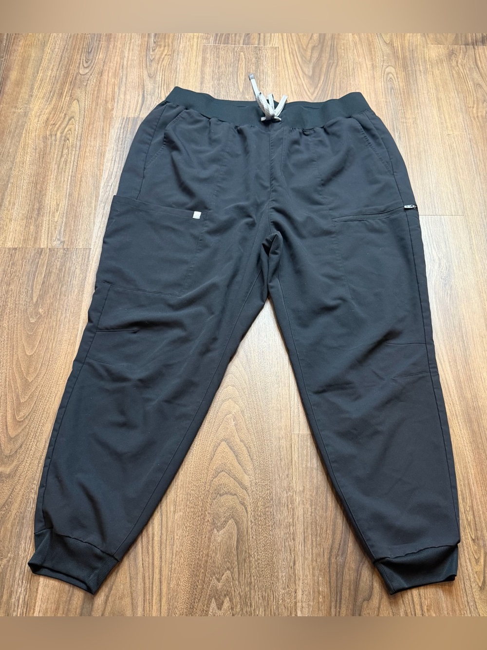 Fabletics Mid rise On Call Jogger Scrubs Black Sz XXL/1XL short